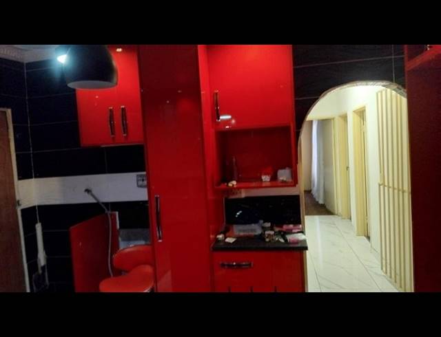 3 BEDROOM HOUSE FOR SALE IN ZAKARIYYA PARK